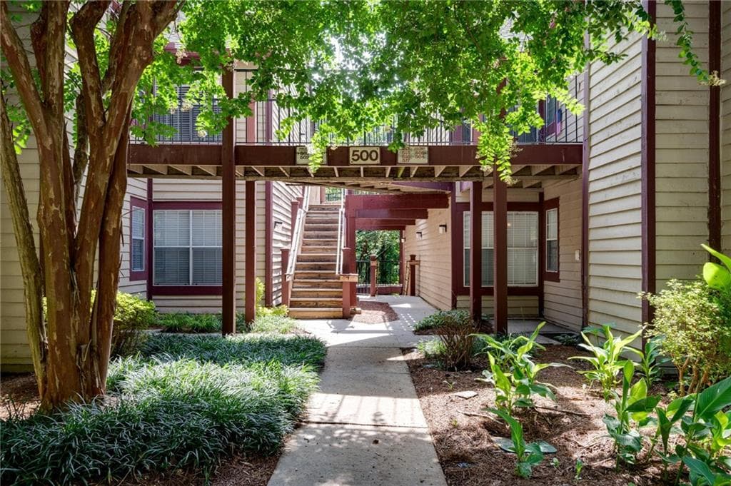 515 Cypress Pointe Street, Alpharetta, GA 30022 — most recent listing photo