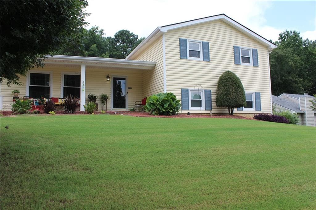 6891 Fairways Drive, Douglasville, GA 30134 — most recent listing photo