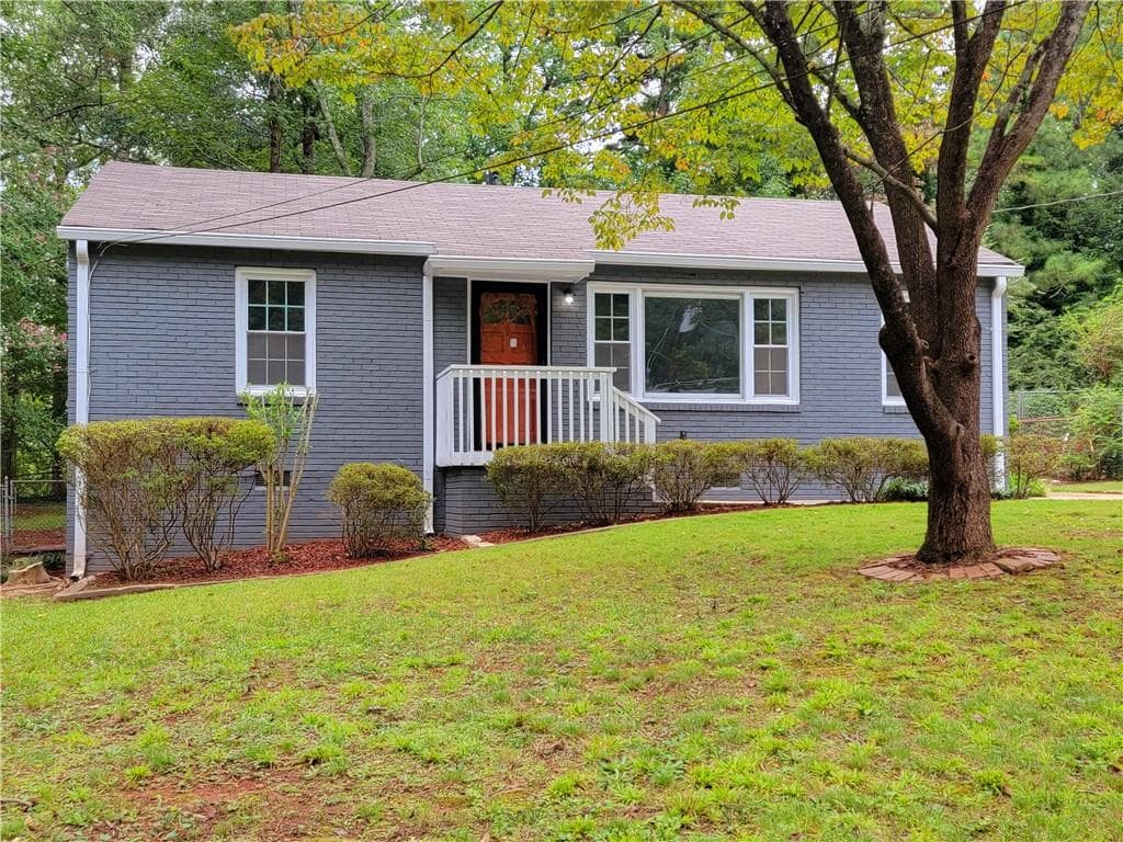 3 bedroom, 1 bathroom, 950 sq ft single family residence sold at 1993 Oak Valley Road, Decatur, GA 30035