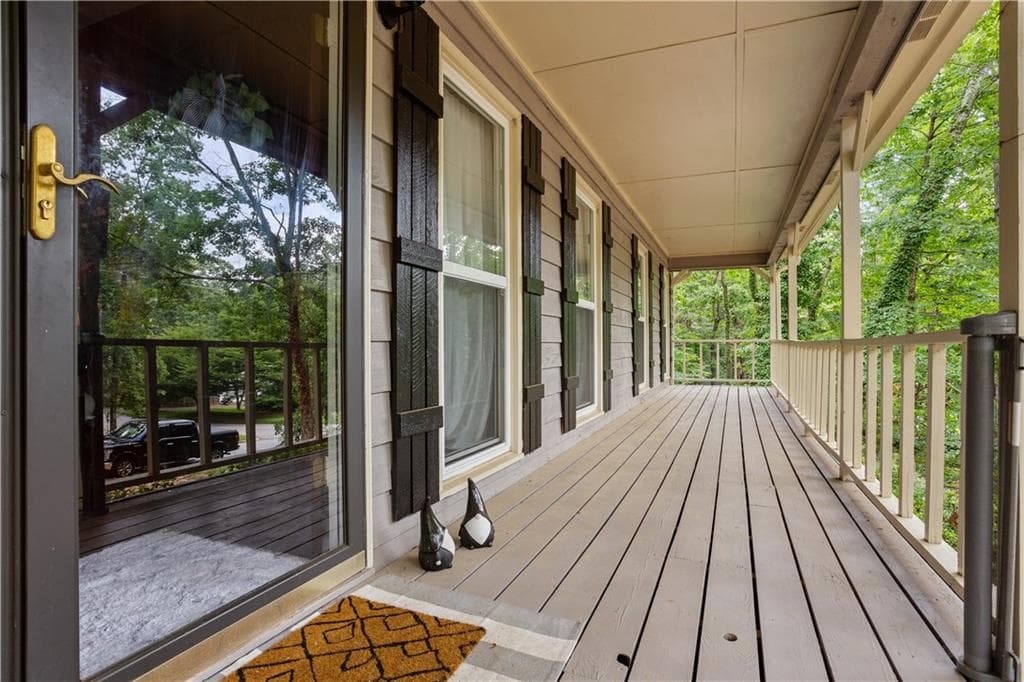 3 bedroom, 2 bathroom, 1,476 sq ft single family residence sold at 4085 Bent Oak Court, Douglasville, GA 30135