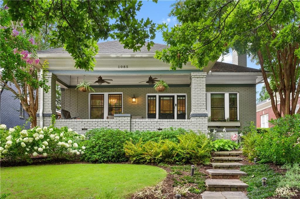 3 bedroom, 2 bathroom, 2,858 sq ft single family residence sold at 1085 Saint Charles Place, Atlanta, GA 30306
