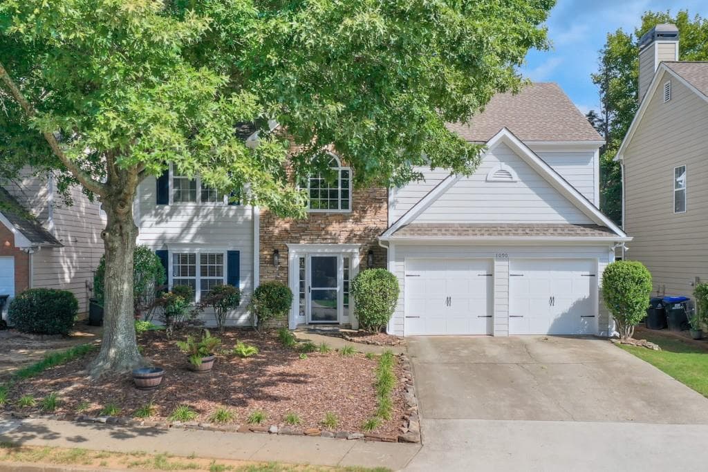 1090 Crabapple Lake Circle, Roswell, GA 30076 — most recent listing photo