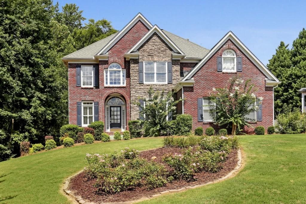 5 bedroom, 4 bathroom, 3,648 sq ft single family residence sold at 1552 Emerald Glen Drive, Marietta, GA 30062