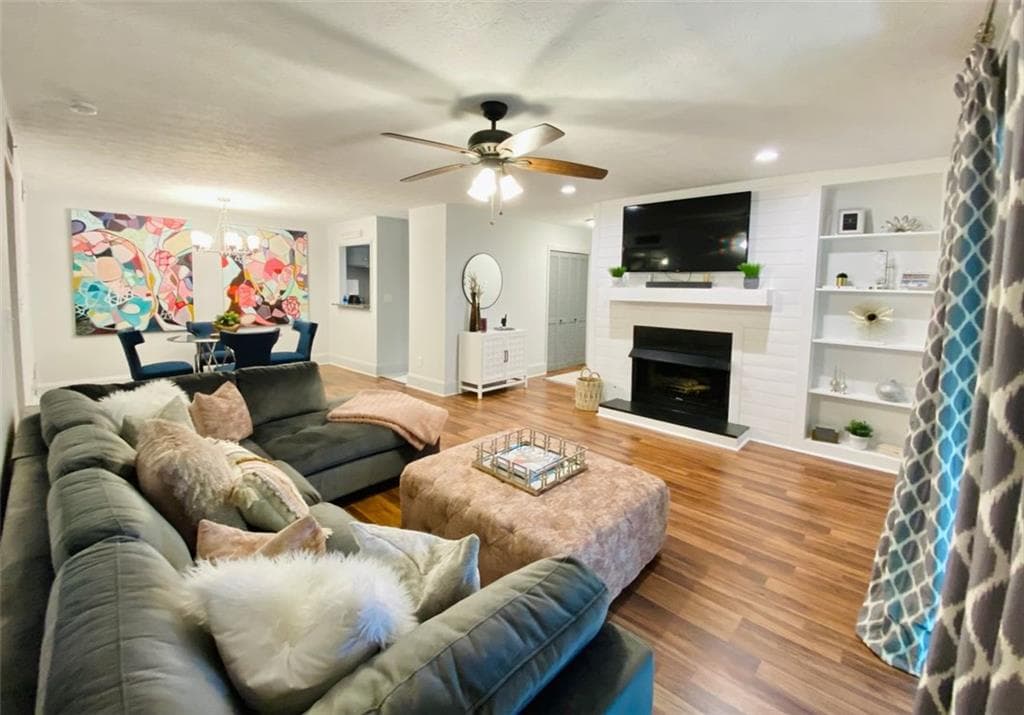2 bedroom, 2 bathroom, 1,131 sq ft condominium sold at 1205 WOODCLIFF Drive, Atlanta, GA 30350