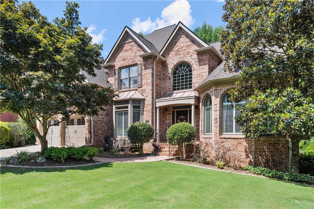 4 bedroom, 5 bathroom, 5,603 sq ft single family residence sold at 4093 Tropez Place, Roswell, GA 30075