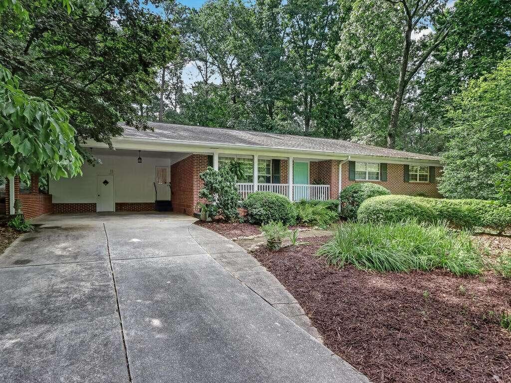 387 Hollywood Circle Circle, Gainesville, GA 30501 — most recent listing photo