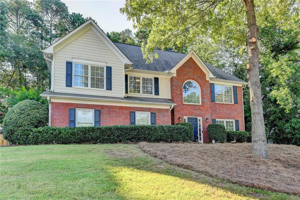 585 Silverberry Lane, Sugar Hill, GA 30518 — most recent listing photo