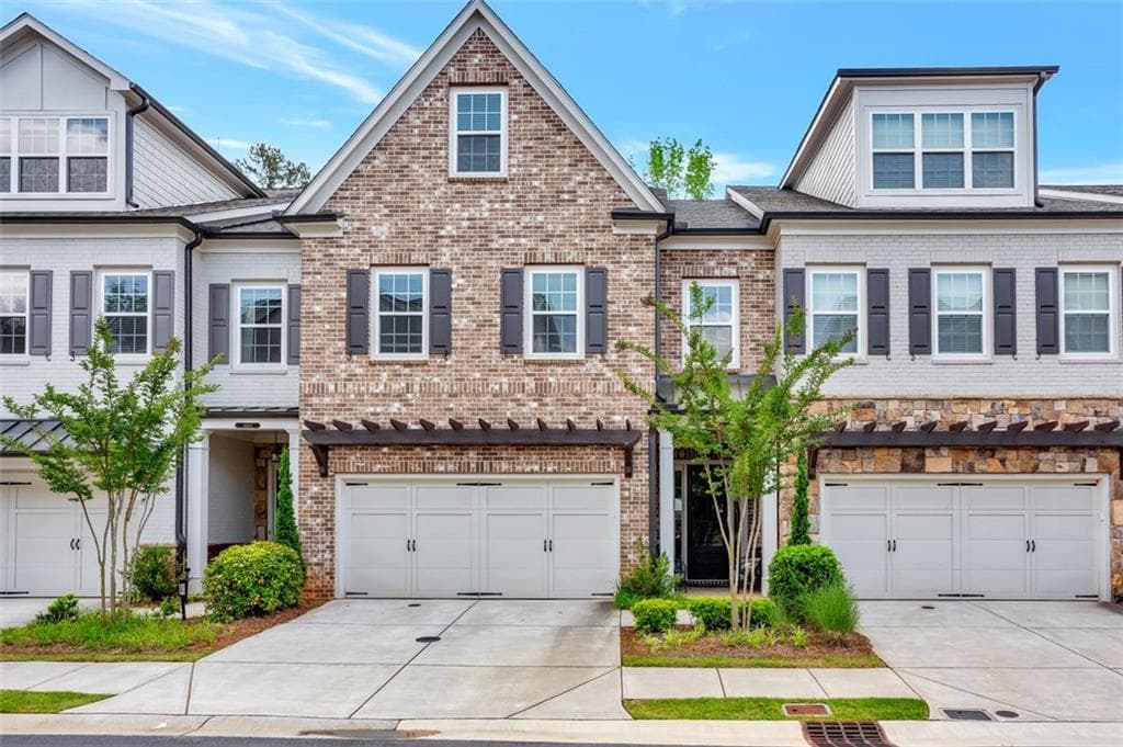 4 bedroom, 4 bathroom, 3,715 sq ft townhouse sold at 4460 HUFFMAN Drive, Roswell, GA 30075
