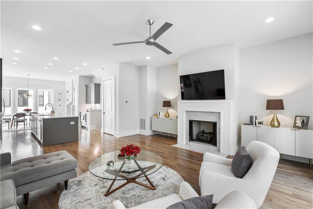 3 bedroom, 4 bathroom, 2,277 sq ft townhouse sold at 332 Gibson Street, Atlanta, GA 30316
