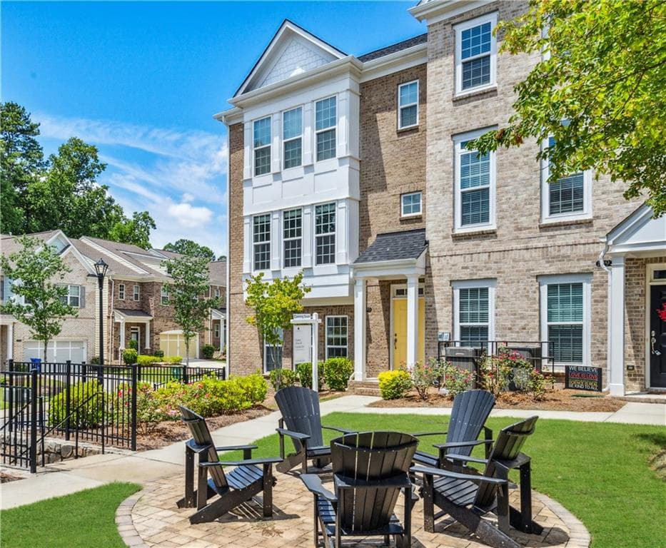 4 bedroom, 4 bathroom, 2,677 sq ft townhouse sold at 1995 Bryant Park Lane, Decatur, GA 30033