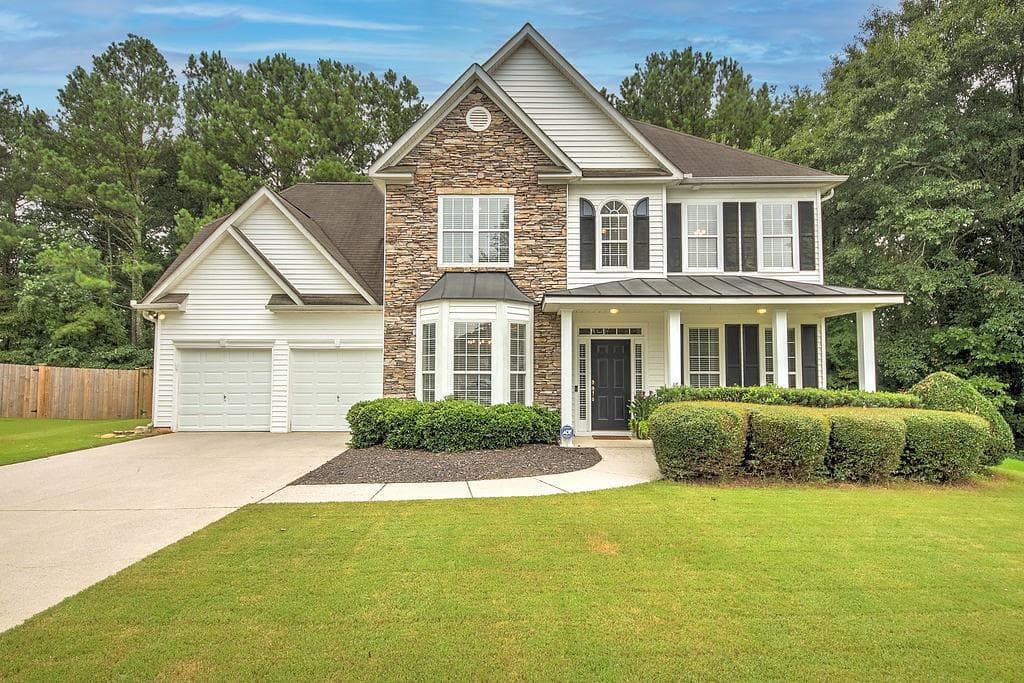 4 bedroom, 3 bathroom, 2,648 sq ft single family residence sold at 804 Sylvania Court, Mableton, GA 30126