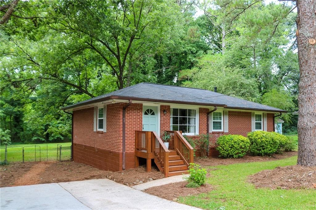 3 bedroom, 2 bathroom, 1,136 sq ft single family residence sold at 3543 Tulip Drive, Decatur, GA 30032