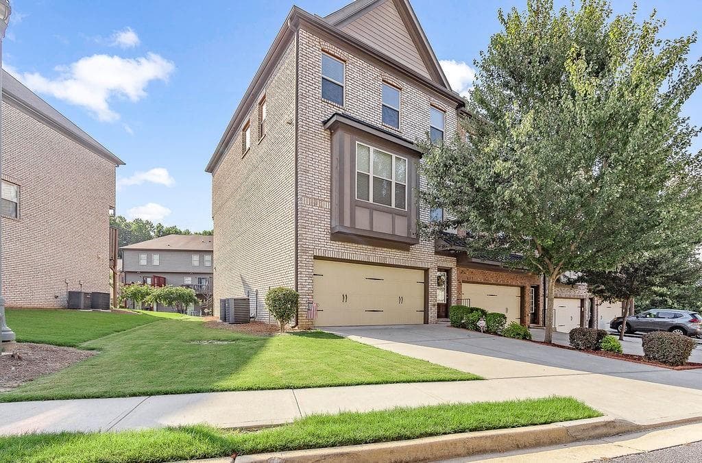 4 bedroom, 4 bathroom, 2,458 sq ft townhouse sold at 1184 Laurel Valley Court, Buford, GA 30519