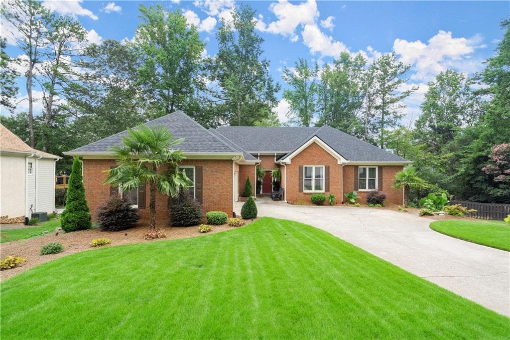 637 Deerwood Lane, Stone Mountain, GA 30087 — most recent listing photo