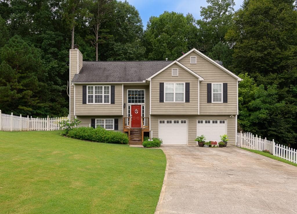 5910 River Ridge Lane, Sugar Hill, GA 30518 — most recent listing photo