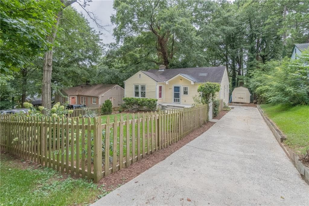 3 bedroom, 2 bathroom, 1,321 sq ft single family residence sold at 2857 Joyce Avenue, Decatur, GA 30032