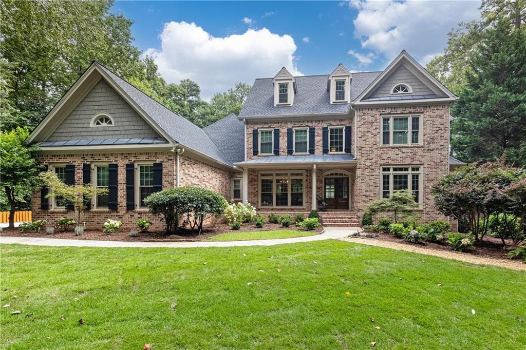 6 bedroom, 7 bathroom, 7,183 sq ft single family residence sold at 4959 Northland Drive, Sandy Springs, GA 30342