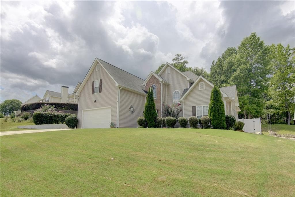 69 Oak Park Square, Newnan, GA 30265 — most recent listing photo