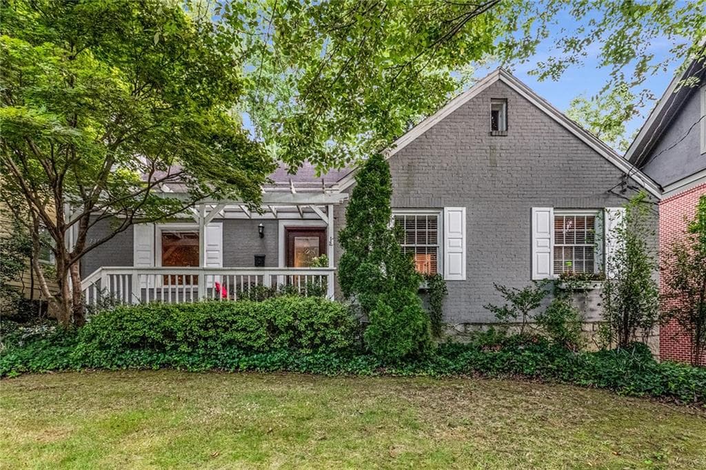 5 bedroom, 3 bathroom single family residence sold at 735 Amsterdam Avenue, Atlanta, GA 30306