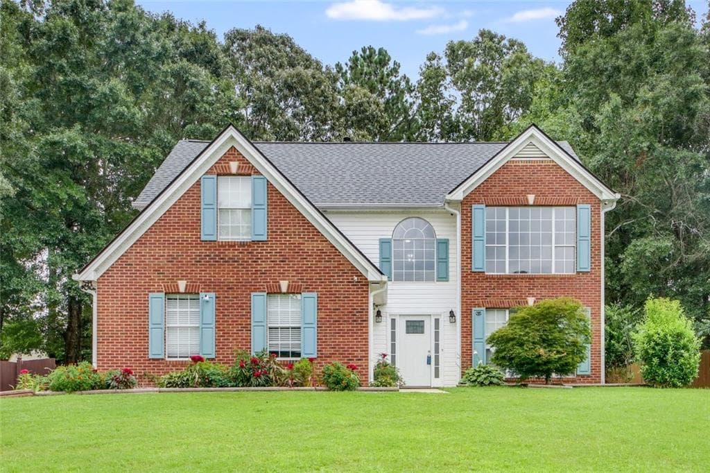 3 bedroom, 3 bathroom, 2,070 sq ft single family residence sold at 1715 Leigh Meadow Drive, Dacula, GA 30019