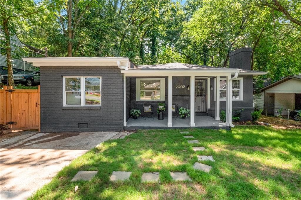 3 bedroom, 2 bathroom, 1,860 sq ft single family residence sold at 2002 Phillips Drive, Atlanta, GA 30315
