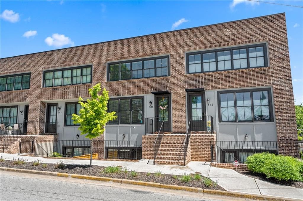 581 King Arnold, Atlanta, GA 30354 — most recent listing photo
