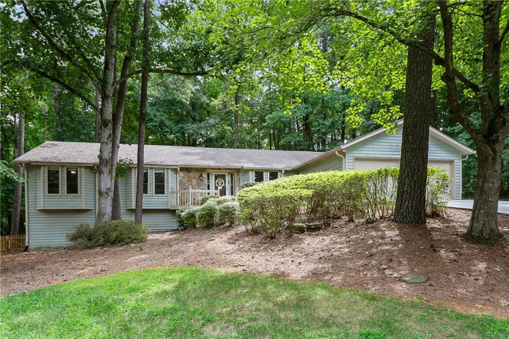 5 bedroom, 3 bathroom, 2,840 sq ft single family residence sold at 2440 Roxburgh Drive, Roswell, GA 30076