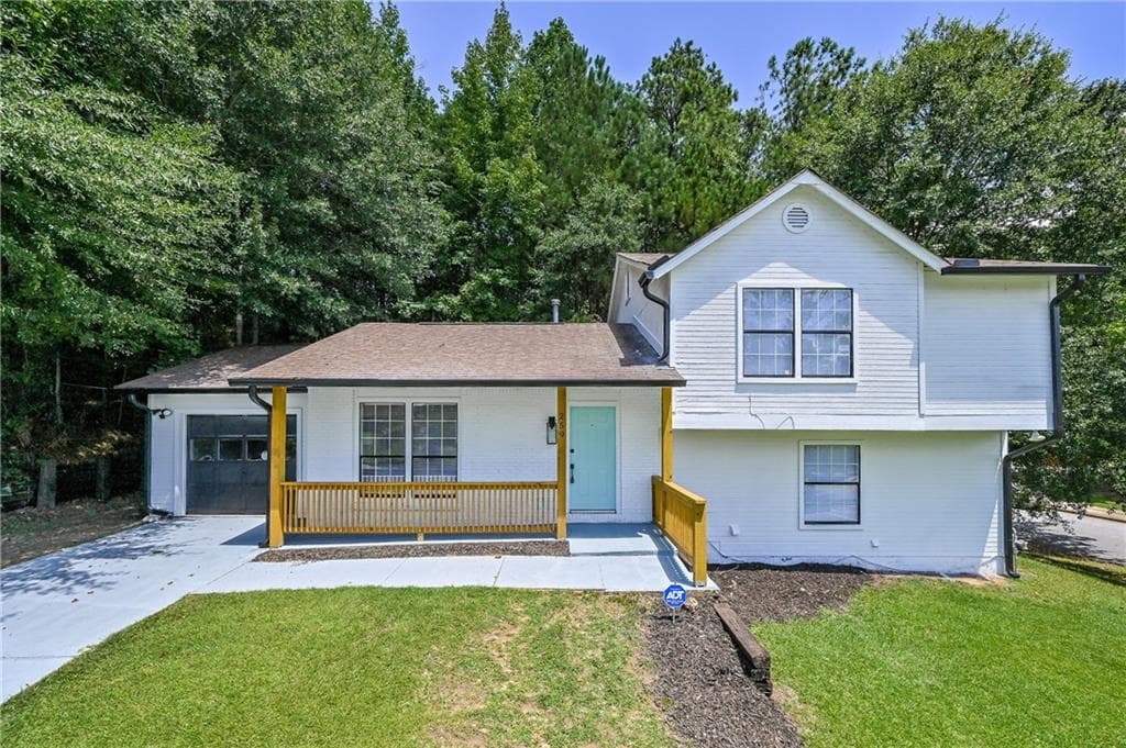 4 bedroom, 3 bathroom, 1,300 sq ft single family residence sold at 259 Tarragon Way, Atlanta, GA 30331