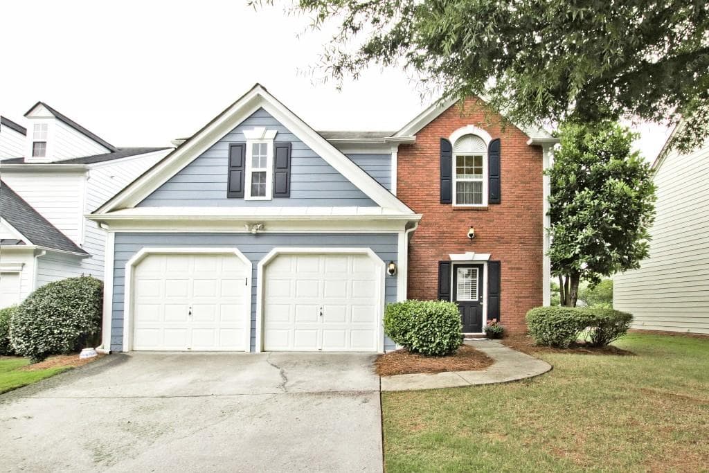3 bedroom, 3 bathroom, 1,976 sq ft single family residence sold at 2587 Alvecot Circle, Atlanta, GA 30339