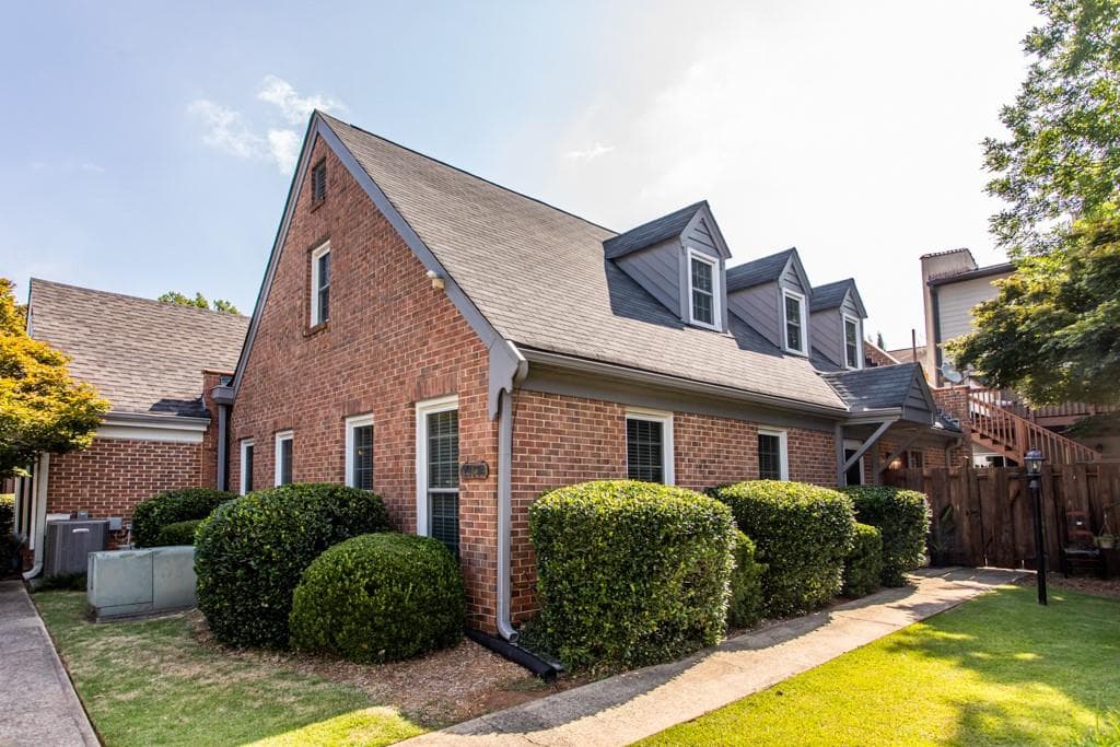 3 bedroom, 3 bathroom, 1,741 sq ft townhouse sold at 218 Forkner Drive D, Decatur, GA 30030