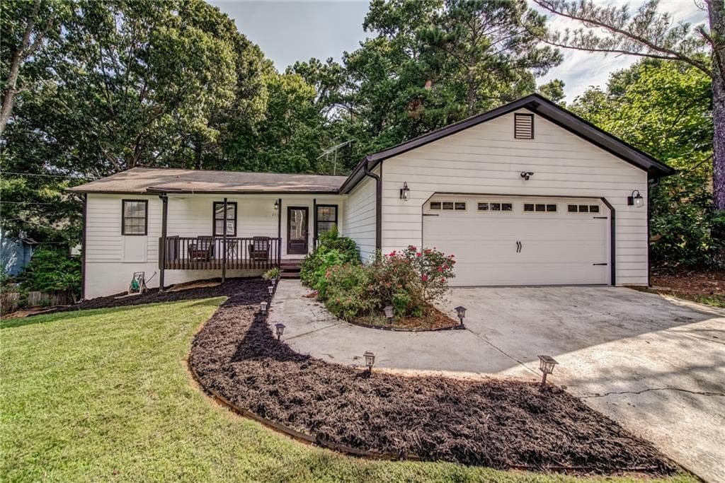 2710 Herron Circle, Snellville, GA 30039 — most recent listing photo