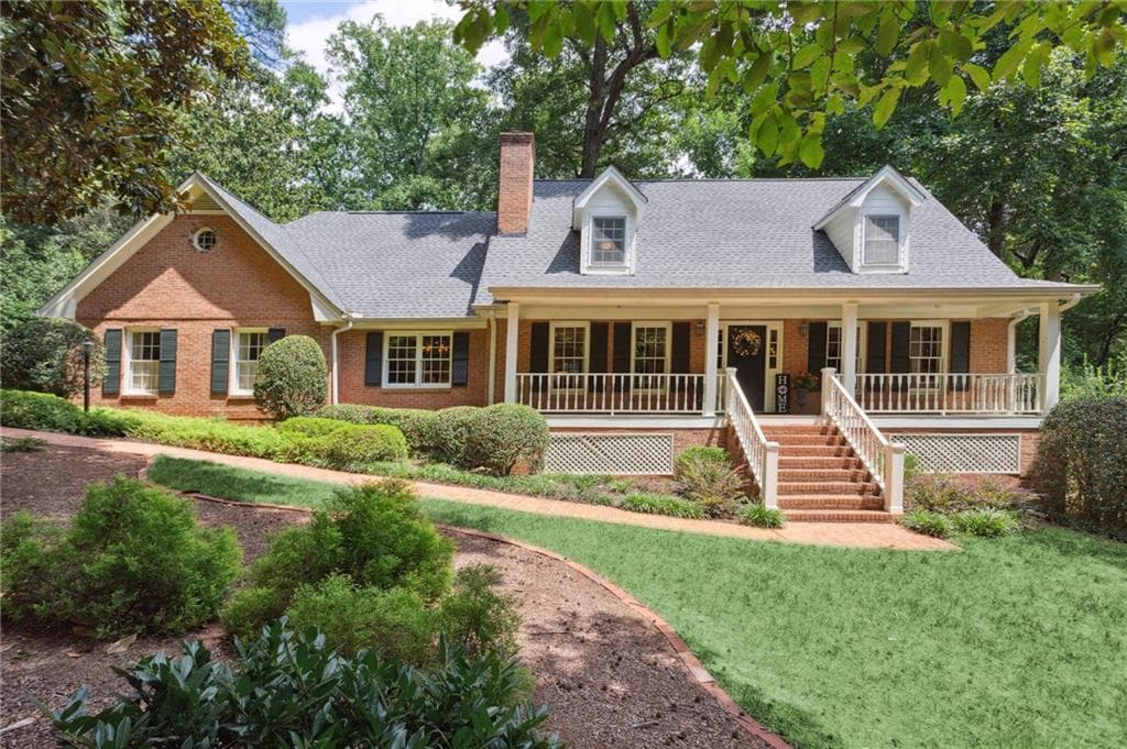 4 bedroom, 2 bathroom, 2,780 sq ft single family residence sold at 2933 NORTHBROOK Drive, Atlanta, GA 30340