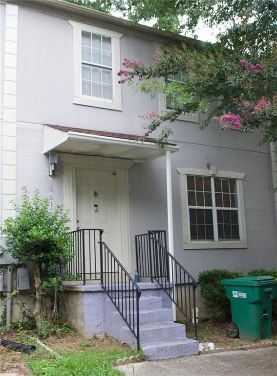 2 bedroom, 3 bathroom, 1,408 sq ft townhouse sold at 6617 MEADOW GREEN Circle, Peachtree Corners, GA 30092