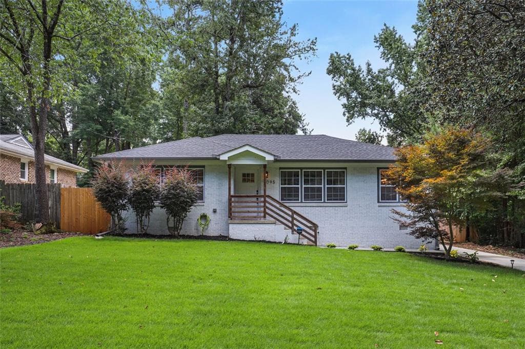 3 bedroom, 2 bathroom, 1,474 sq ft single family residence sold at 1095 GREENLEAF Road, Atlanta, GA 30316