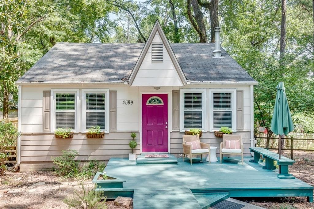 2 bedroom, 1 bathroom, 1,073 sq ft single family residence sold at 4598 Dogwood Road, Pine Lake, GA 30072