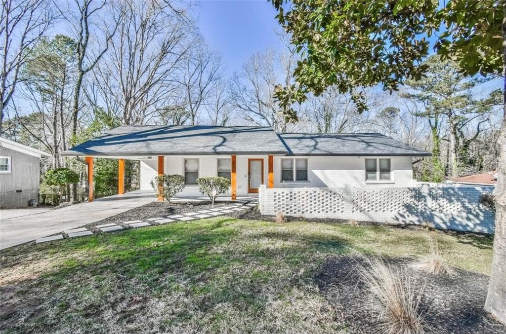 6 bedroom, 3 bathroom single family residence sold at 2779 Pasco Lane, Atlanta, GA 30316