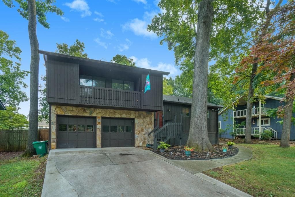 3 bedroom, 2 bathroom, 1,592 sq ft single family residence sold at 4260 Duesenberg Drive, Tucker, GA 30084