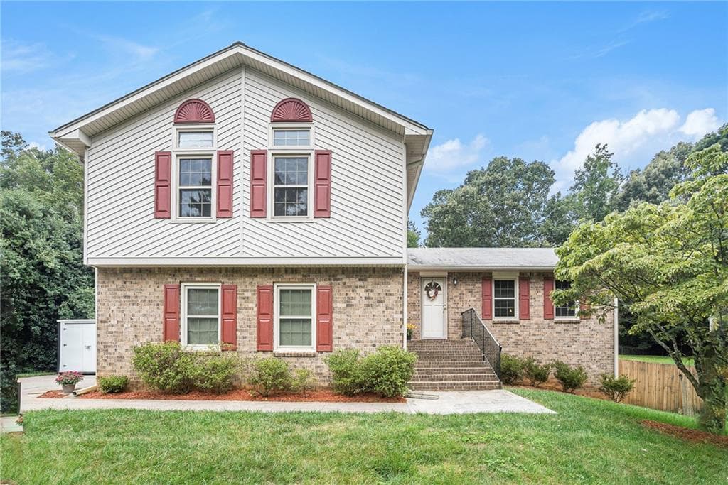 507 Cascade Drive, Lilburn, GA 30047 — most recent listing photo