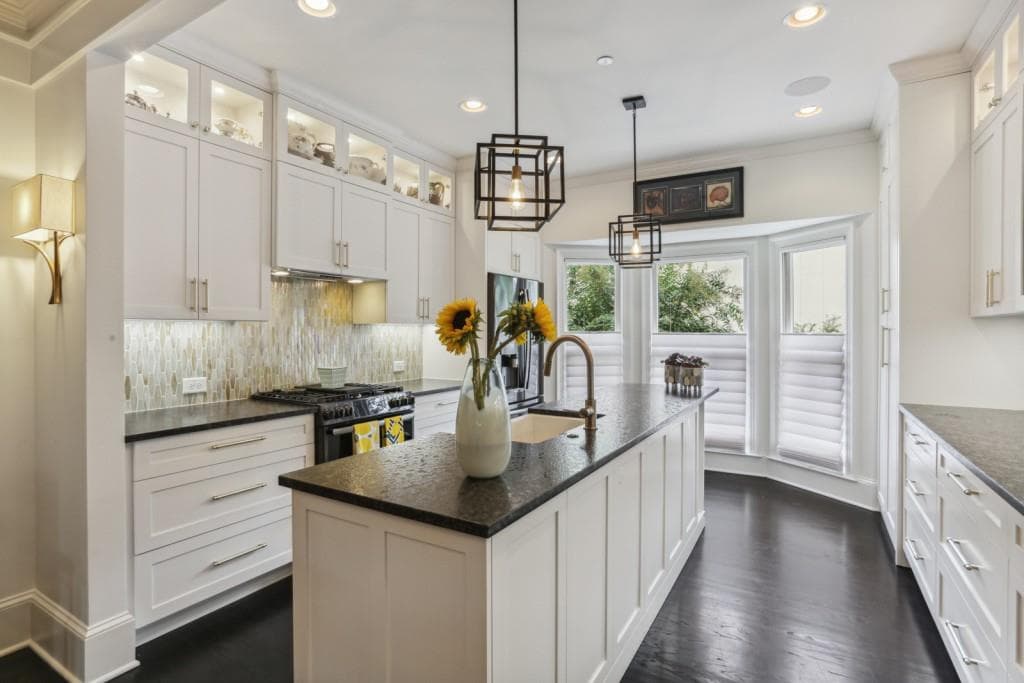 2484 Brookhaven Place, Brookhaven, GA 30319 — most recent listing photo