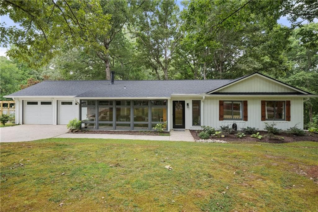 5045 Red Oak Lane, Gainesville, GA 30506 — most recent listing photo