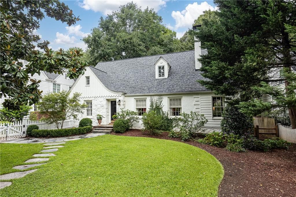 4 bedroom, 2 bathroom, 2,403 sq ft single family residence sold at 3072 Peachtree Drive, Atlanta, GA 30305