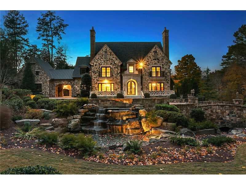 6 bedroom single family residence sold at 4370 PARAN Place, Atlanta, GA 30327