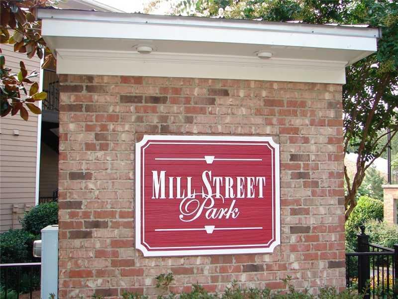 2 bedroom, 1,293 sq ft condominium sold at 210 Creek View Lane 210, Roswell, GA 30075