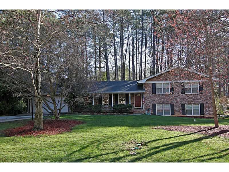 4 bedroom single family residence sold at 4815 Cambridge Drive, Dunwoody, GA 30338