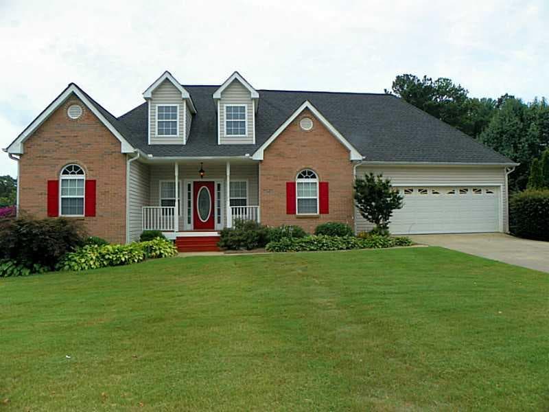 3 bedroom, 2,141 sq ft single family residence sold at 326 Henderson Lake Drive, Loganville, GA 30052