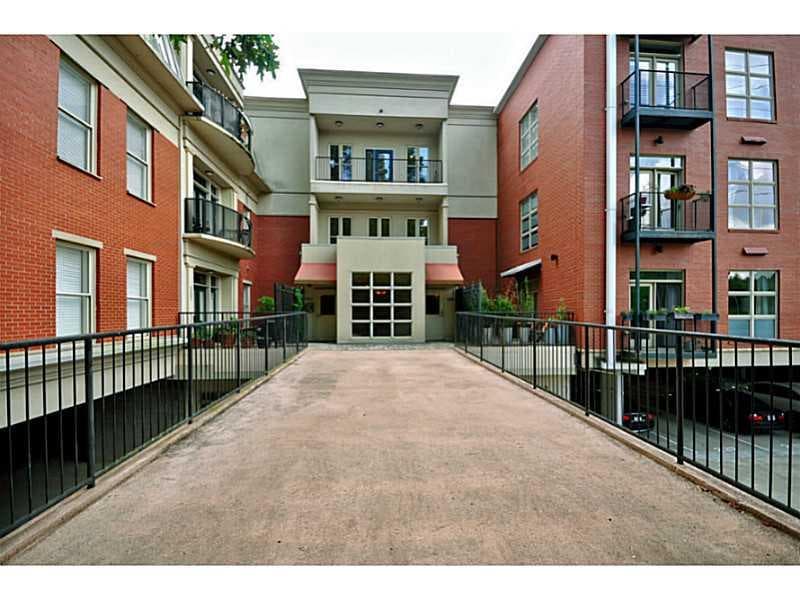 2 bedroom, 1,763 sq ft condominium sold at 560 Dutch Valley Road 302, Atlanta, GA 30324