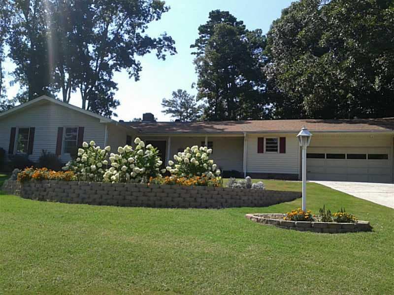 290 E Valley Drive, Marietta, GA 30068 — most recent listing photo