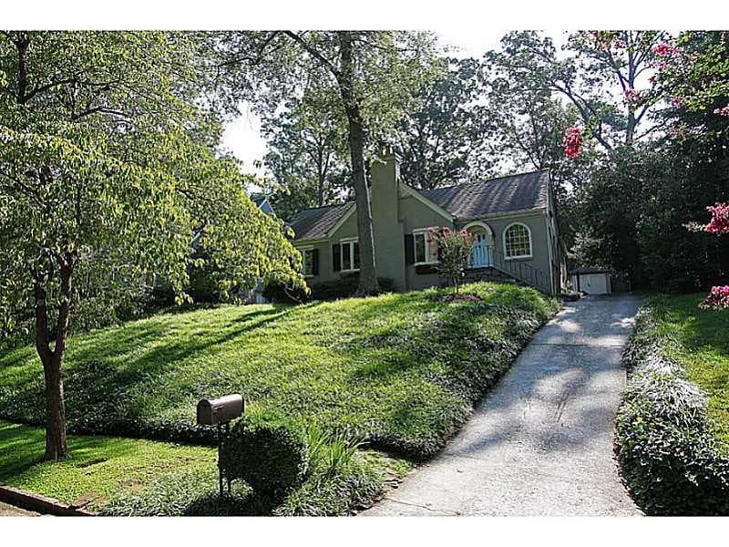 3 bedroom, 2,993 sq ft single family residence sold at 221 Glenn Circle, Decatur, GA 30030