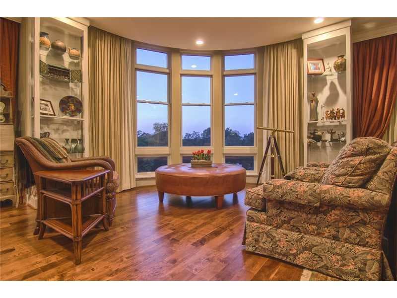 3 bedroom, 2,526 sq ft condominium sold at 201 W Ponce De Leon Avenue 51, Decatur, GA 30030