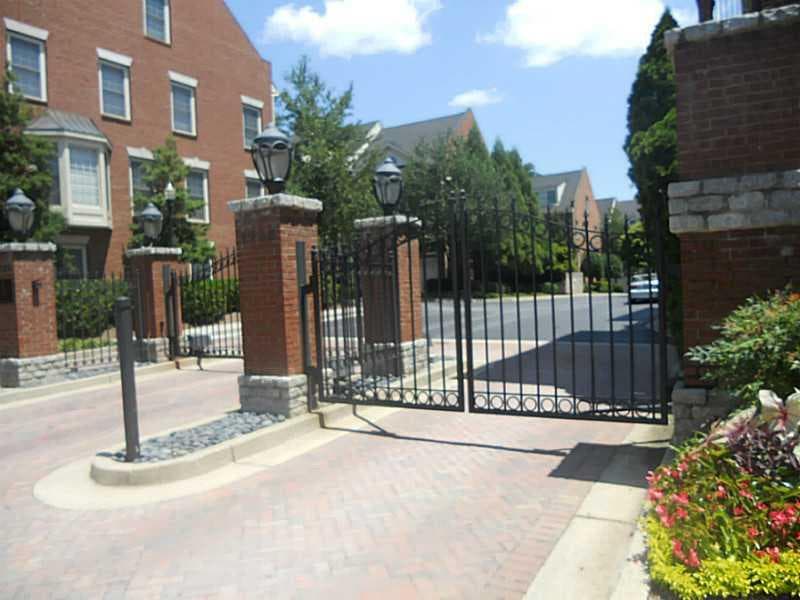 2 bedroom, 1,693 sq ft condominium sold at 1735 PEACHTREE Street 430, Atlanta, GA 30309